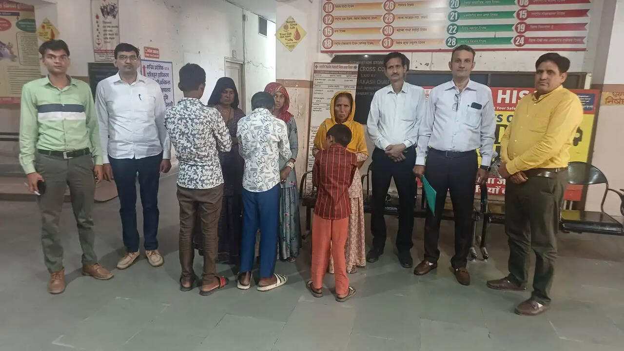 रेलवे स्टेशन पर भीख मांगते तीन बालक रेस्क्यू किए