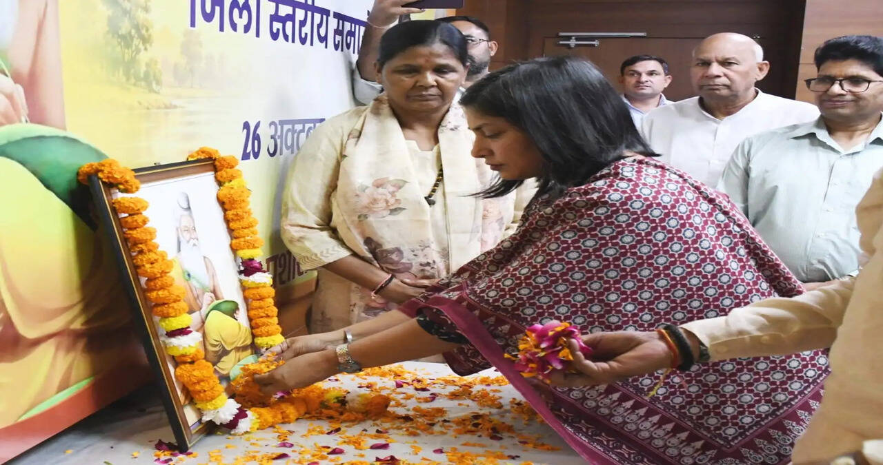 &nbsp; महर्षि वाल्मीकि ने रामायण के माध्यम से विश्व को दिखाई सत्य और मर्यादा की राह : डीसी