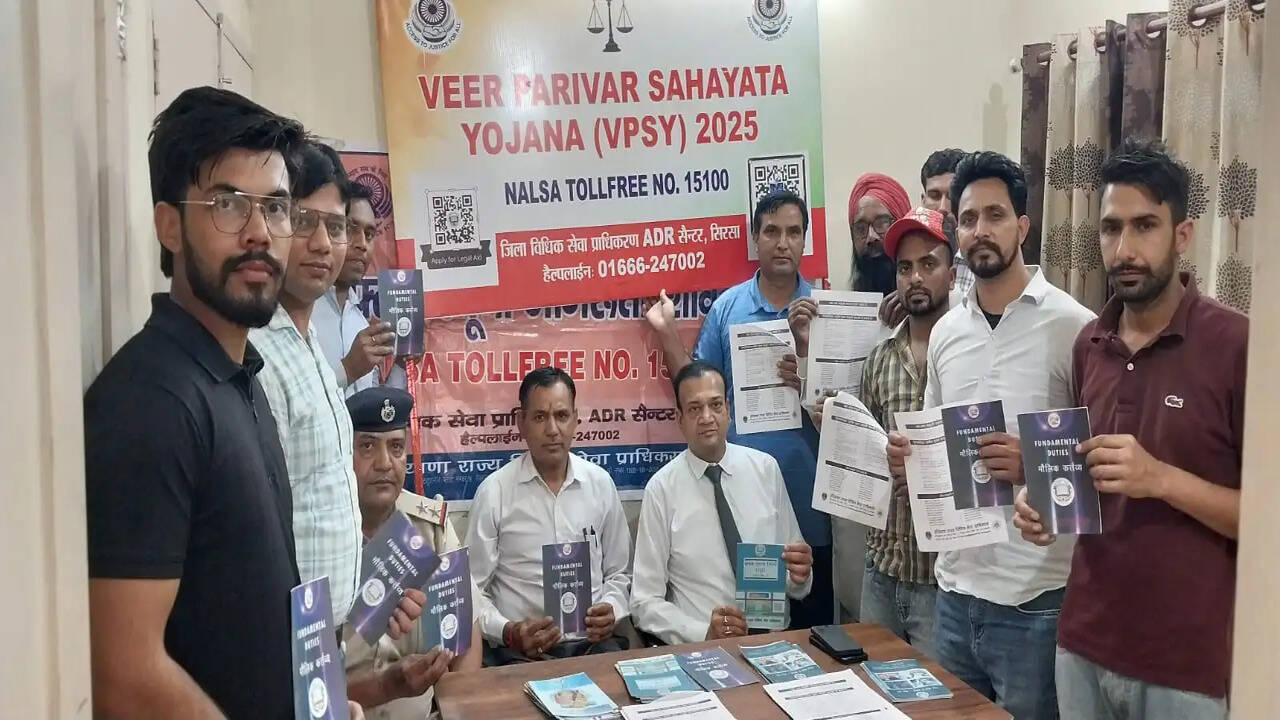 &nbsp;सीजेएम प्रवेश सिंगला ने किया जिला सैनिक बोर्ड स्थित लीगल ऐड क्लीनिक का दौरा