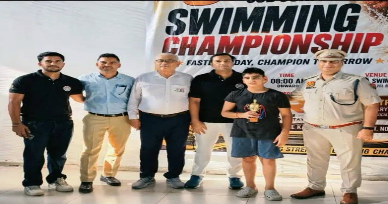 सिरसा में आठवीं जिला स्तरीय स्विमिंग प्रतियोगिता आयोजित, वत्सल ने चार गोल्ड मेडल जीतकर हासिल किया बेस्ट स्विमर का खिताब