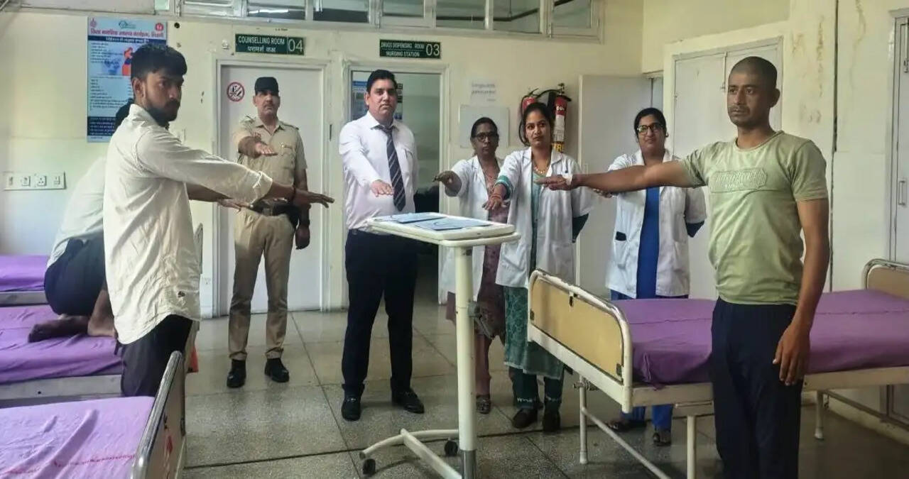 पंडित सीता राम शास्त्री कन्या वरिष्ठ माध्यमिक विद्यालय भिवानी में विधिक जागरूकता शिविर आयोजित किया