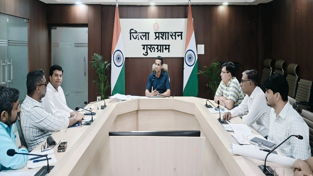 गुरुग्राम में स्टॉर्म वॉटर और रिसाइकिल पानी के प्रबंधन को लेकर हुई बैठक