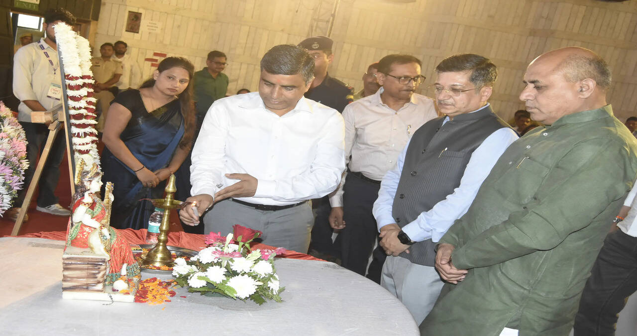 शिक्षक भावी पीढ़ी के निर्माण में निभाएं महती भूमिका :- महिपाल ढांडा