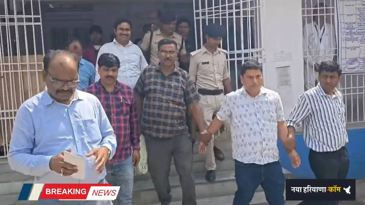Bihar News: 70 हजार की रिश्वत लेते लिपिक और स्टोनो रंगे हाथों गिरफ्तार, पहले से घोटालों में शामिल आरोपी&nbsp;