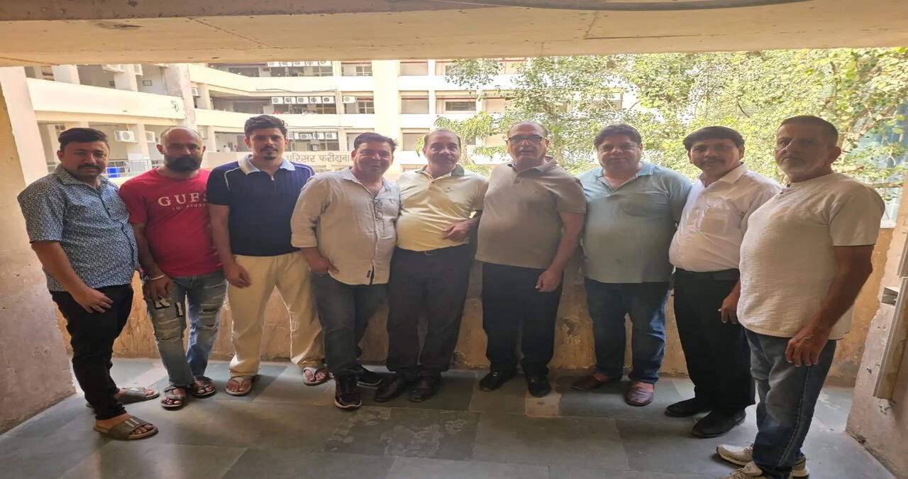 बजरंग बली के भक्तों के अदालत से बरी होने पर भक्तों में नहीं रही खुशी की सीमा : डा. राजेेश भाटिया आज एक बार फिर अधर्म पर धर्म की, असत्य पर सत्य की व् अन्याय पर न्याय की जीत हुई : डॉ राजेश भाटिया &nbsp; &nbsp; &nbsp; &nbsp;