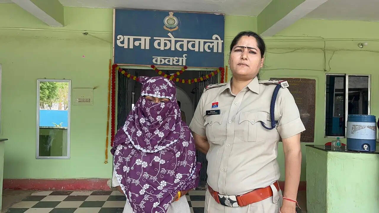 16 साल के बच्चे से शादीशुदा महिला ने किया रेप, होटल बुला किया ब्लैकमेल, इंस्टाग्राम पर हुई दोस्ती