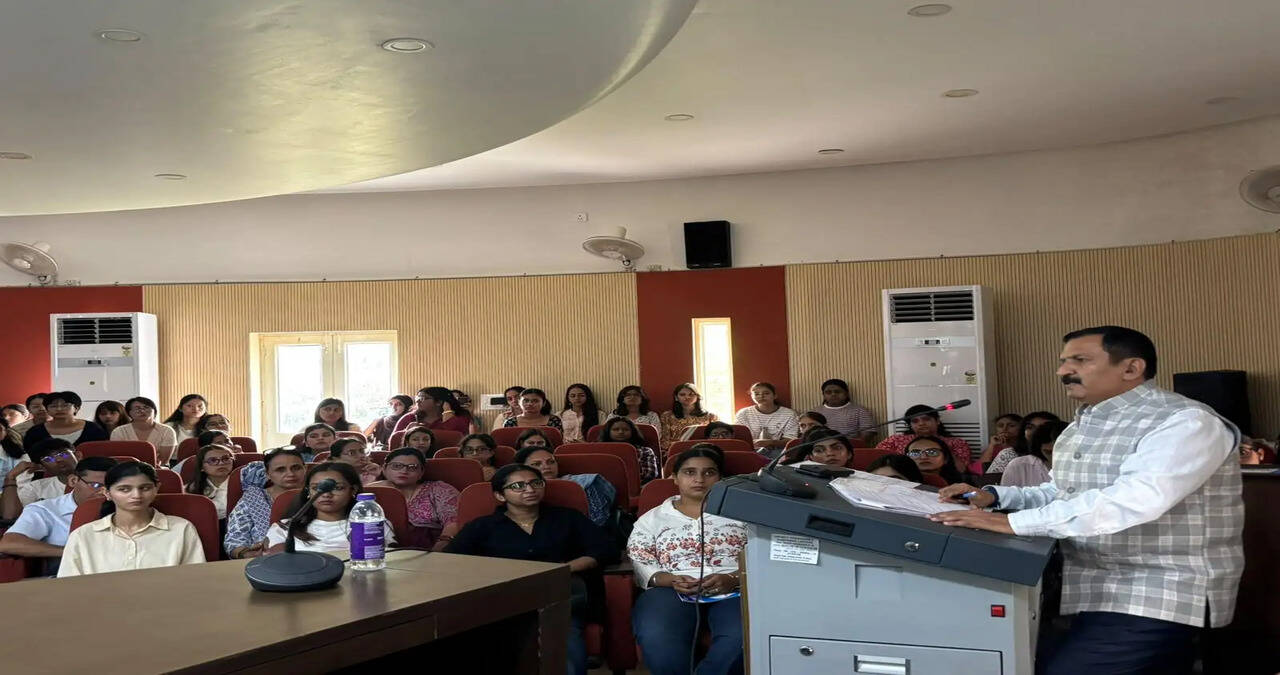 &nbsp;बाल एवं किशोर मानसिक स्वास्थ्य बना चर्चा का केंद्र, 3 दिवसीय सीआरई कार्यशाला संपन्न