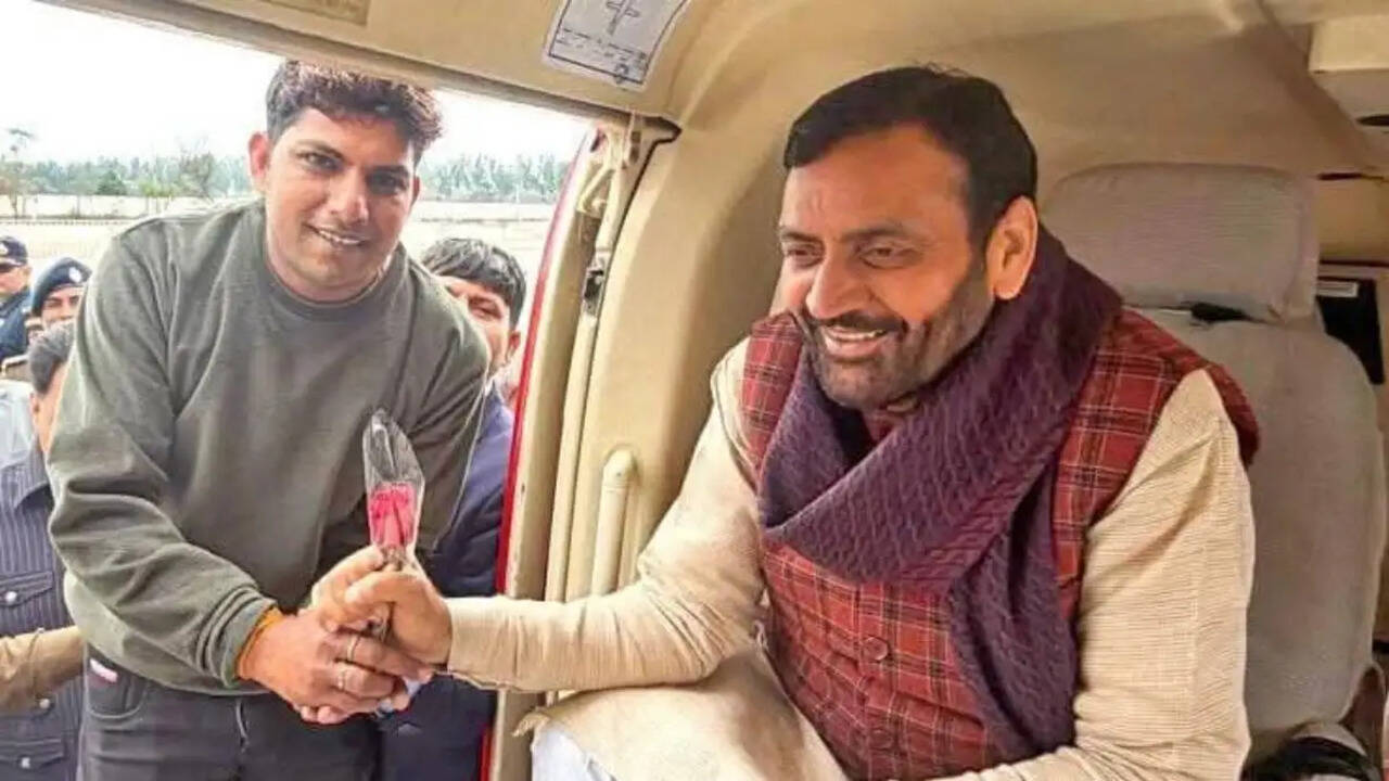 हरियाणा के जींद में सीएम के हैलीकॉप्टर में चढ़ने वाले युवक से क्या हुई थी बातचीत, मां ने युवक को लेकर क्या कहा, जानिये