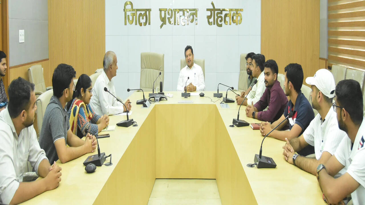 किसानों की आय बढ़ाने के लिए केस स्टडी तैयार करें विद्यार्थी :- उपायुक्त सचिन गुप्ता