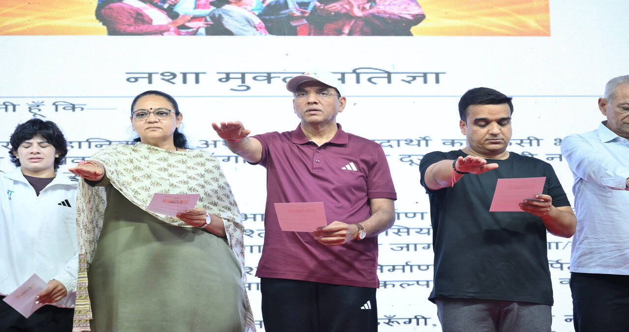 Union Sports Minister Dr. Mansukh Mandaviya & Gujarat Dy CM Harsh Sanghavi Lead &lsquo;Sundays on Cycle&rsquo; in Surat, Strengthen PM Modi&rsquo;s call of Nasha Mukt Yuva for Viksit Bharat Sankalp Abhiyan