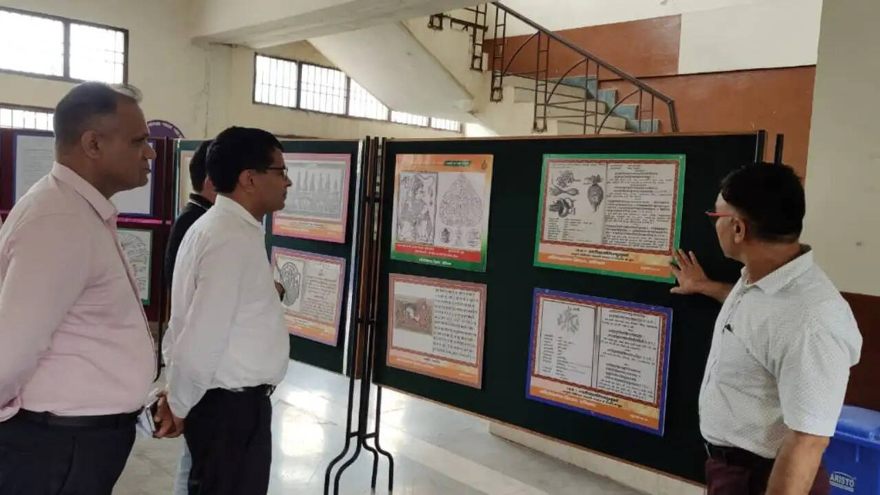पंचकूला के बरवाला कॉलेज में ऐतिहासिक अभिलेखागार प्रदर्शनी का समापन