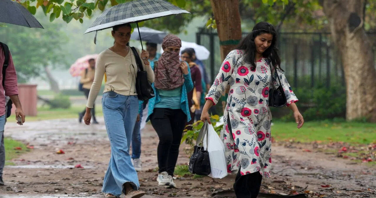 IMD Weather Alert: हरियाणा, दिल्ली, यूपी समेत 11 राज्यों में तूफानी बारिश का अलर्ट, मौसम विभाग ने जारी किया येलो अलर्ट जारी