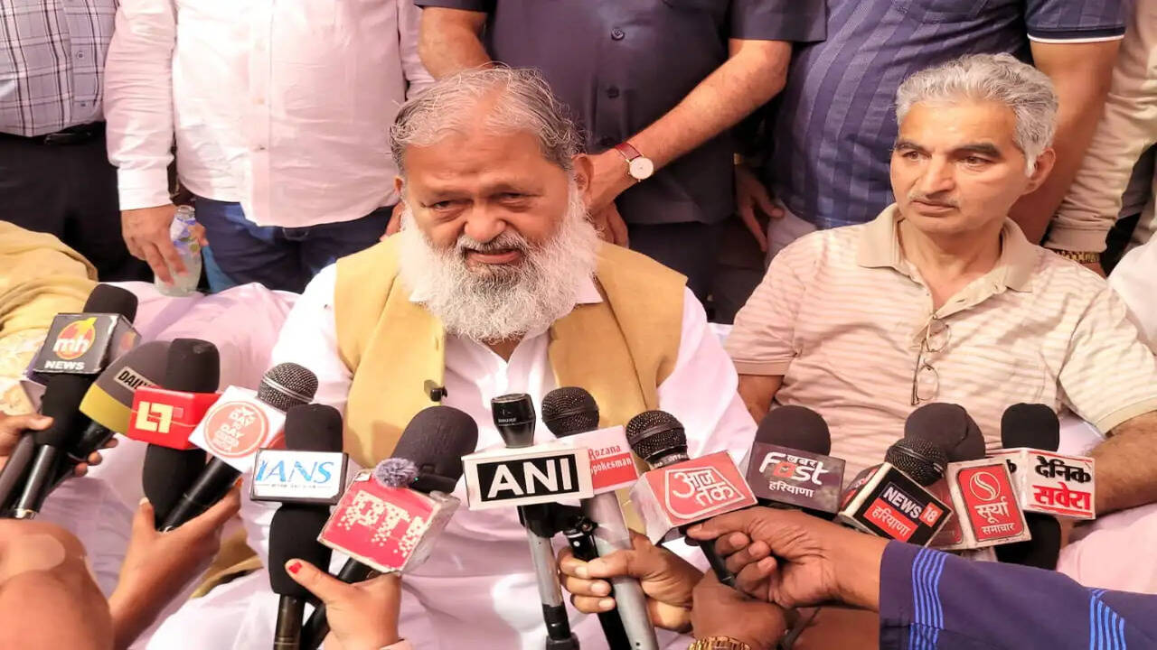 आईडीएफसी बैंक घोटाले में किसी को बख्शा नहीं जाएगा- ऊर्जा मंत्री श्री अनिल विज