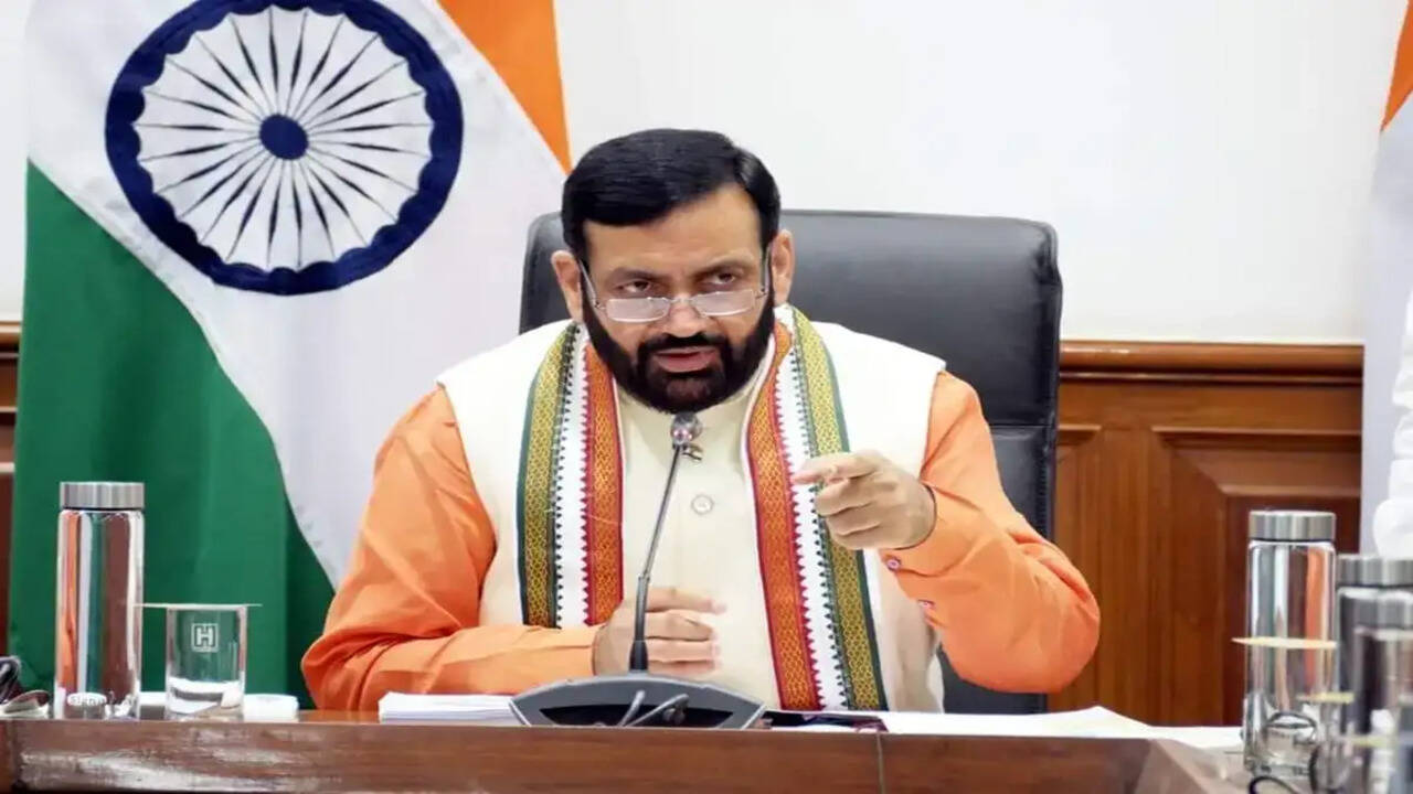 मुख्यमंत्री श्री नायब सिंह सैनी ने चंडीगढ़ में एलेंजर्स गली क्रिकेट टूर्नामेंट के सीजन-4 का उद्घाटन किया