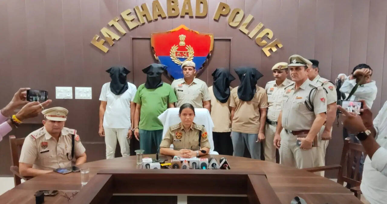 सीआईए फतेहाबाद पुलिस की बड़ी कामयाबी, खाराखेड़ी के पास फायरिंग कर 7.47 लाख रुपये की लूट का महज 43 घंटे में पर्दाफाश