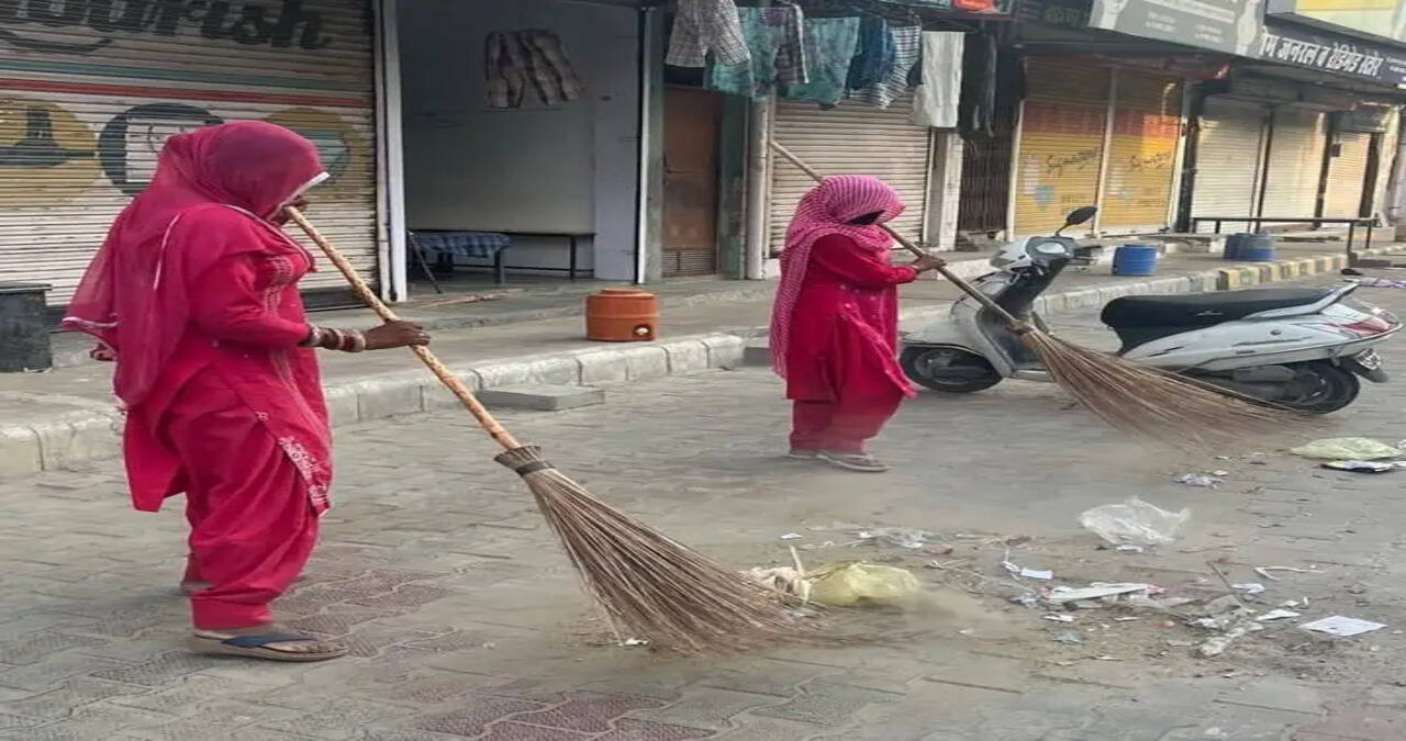 &nbsp;स्वच्छता से स्वागत अभियान के तहत सभी स्थानीय निकायों में विशेष सफाई अभियान जारी