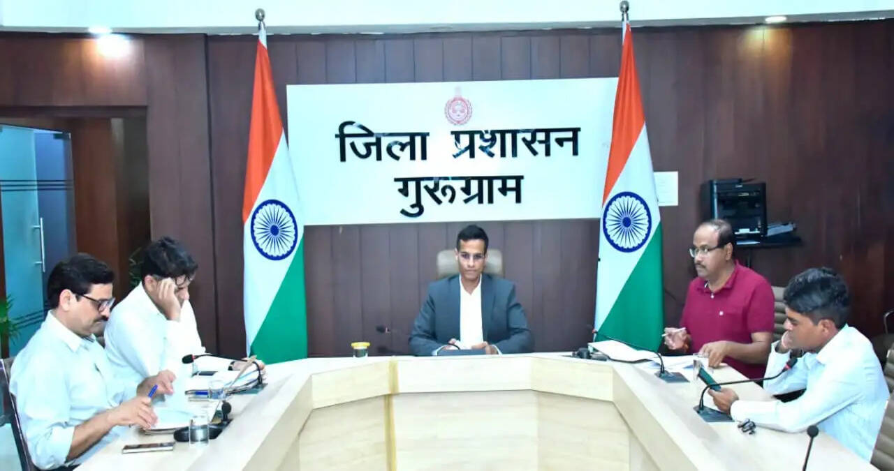 डीसी उत्तम सिंह ने बिजली अधिकारियों के साथ बैठक कर दिए आवश्यक दिशा-निर्देश