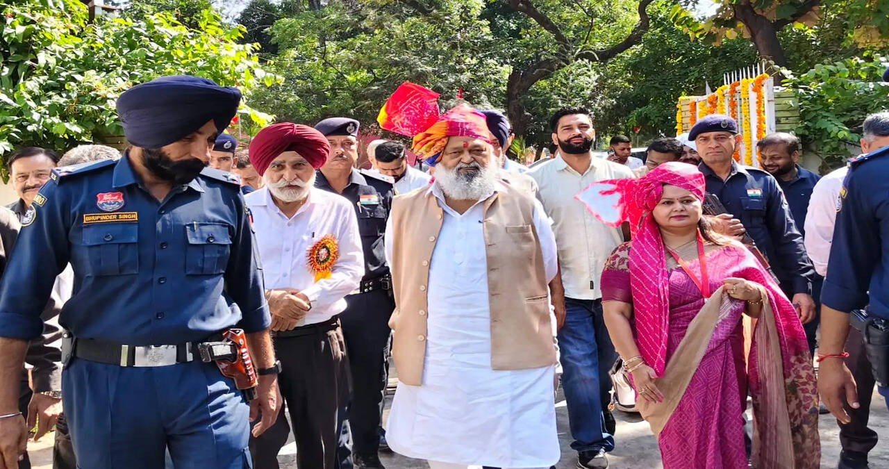 Education Shapes Personality, Youth Are the Future and Greatest Strength of the Nation&rdquo;: Energy Minister Anil Vij