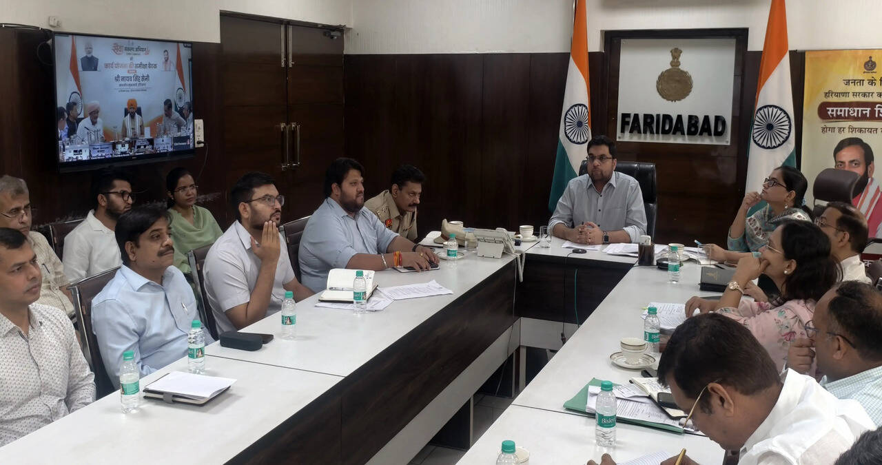 आशीर्वाद का दीया&rsquo; के साथ होगा &lsquo;सेवा संकल्प अभियान&rsquo; का श्रीगणेश : डीसी आयुष सिन्हा