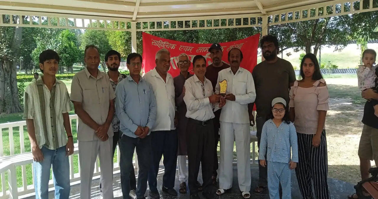 जयभगवान लाड़वाल हुए&nbsp; सम्मानित